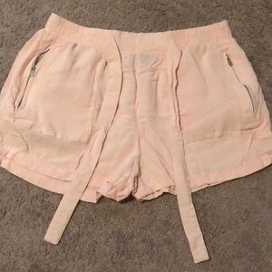 New Look women’s tie front elastic waist shorts
